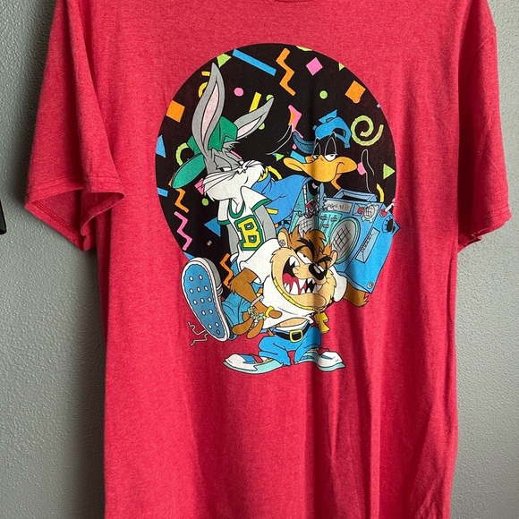 Warner Bros. Looney Tunes Red Tee - Picture 1 of 3